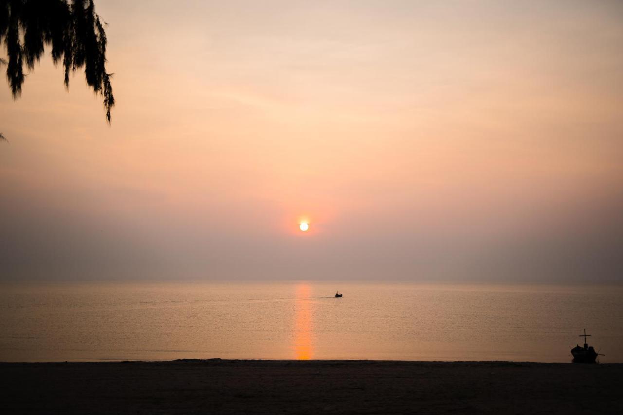 Lullaby The Sea Hua Hin Hotel Cha-Am Exterior photo